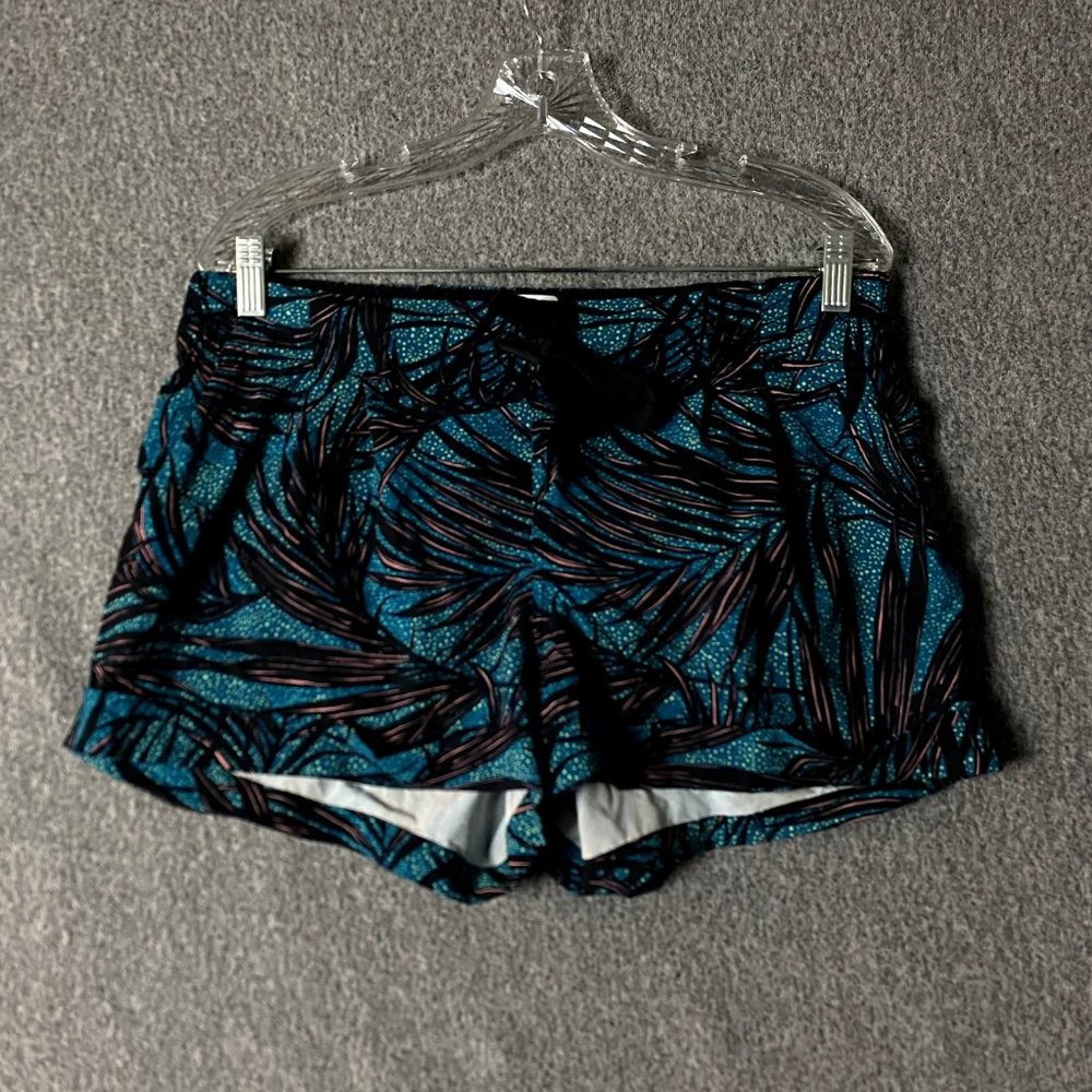 Lululemon Women’s Size 12 Linerless Drawstring Colorful Activewear Shorts